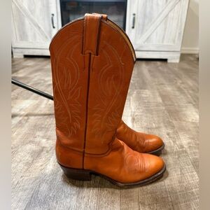 Vintage Justin Tan Brown Classic Cowboy Boots Ladies boots size 8 A narrow